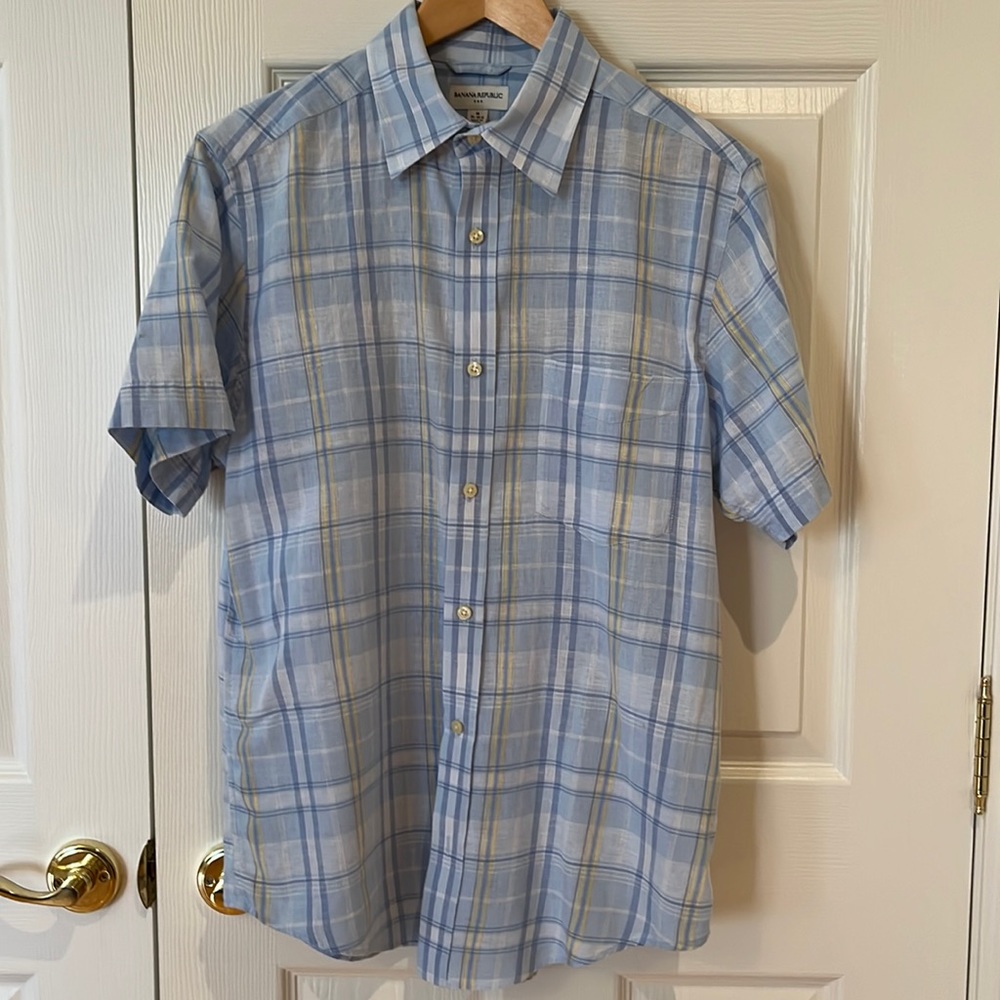 Banana Republic Men’s button down shirt